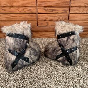 Dolls Kill Club Exx Low Wild Instinct Faux Fur Platform Boots, NWOB, Size 10